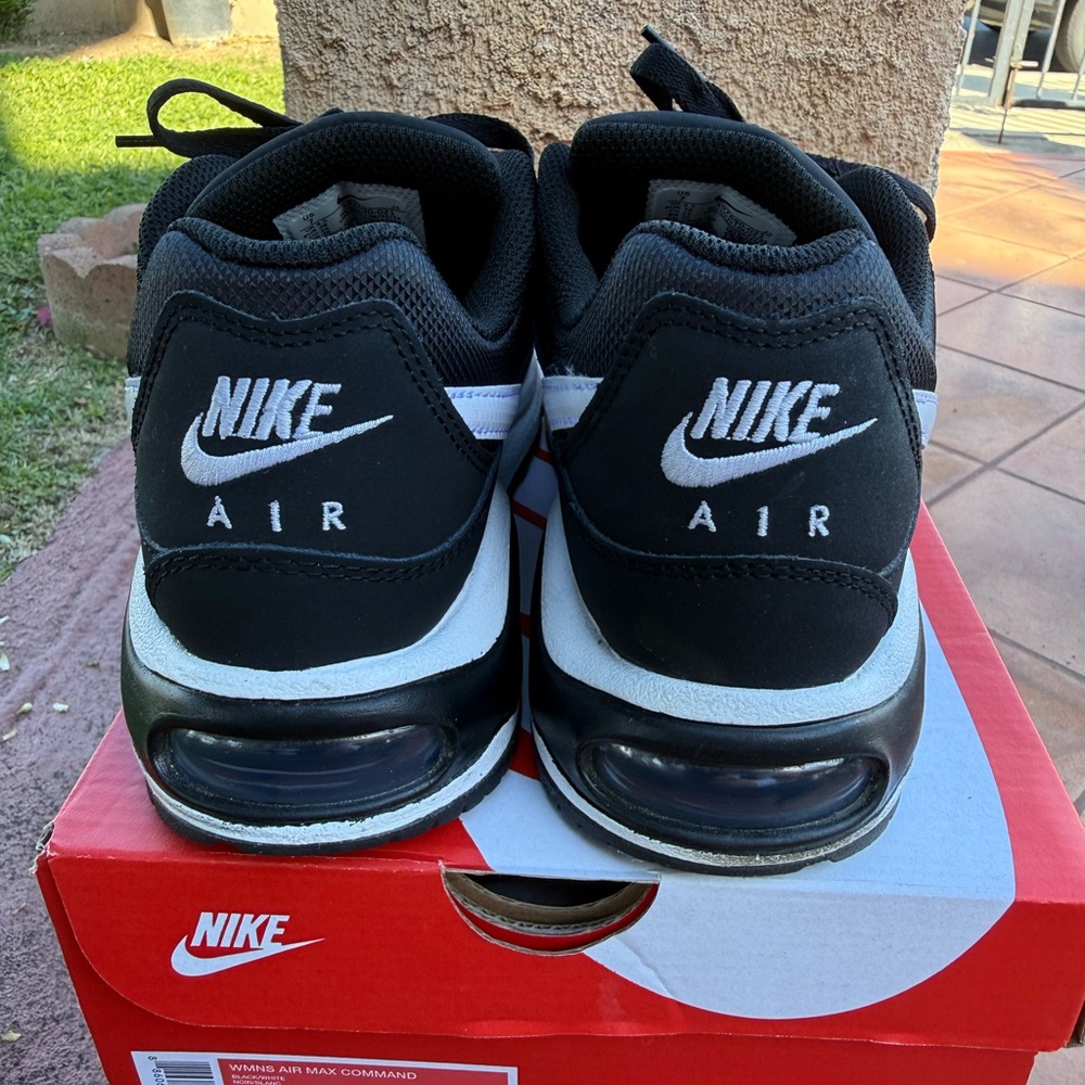 Nike Women’s Air Max Command Sneakers (Size 7) - Picture 7 of 12